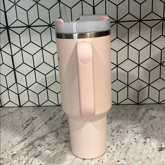 New! Stanley 40 oz. Quencher H2.0 FlowState Tumbler Pink Dusk - Picture 4 of 13